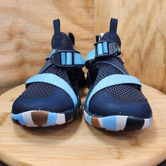 Chaco Odyssey Sandals - Picture 2 of 9